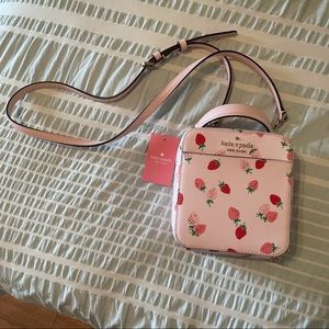Kate Spade Daisy Strawberries Vanity Crossbody